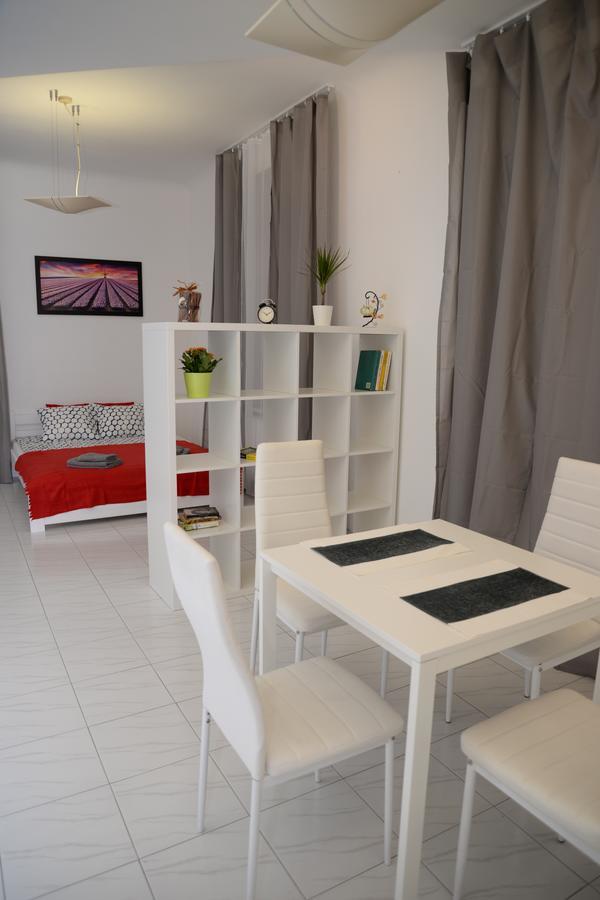 Fox Center Rooms Warschau Exterior foto